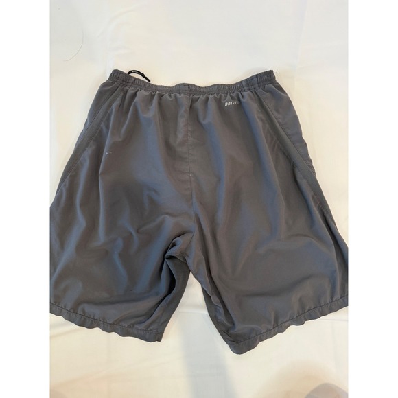 Nike Dri-FIT Training Shorts Mens Gray Running Athletic Gym Workout Size‎ Medium - Picture 2 of 3